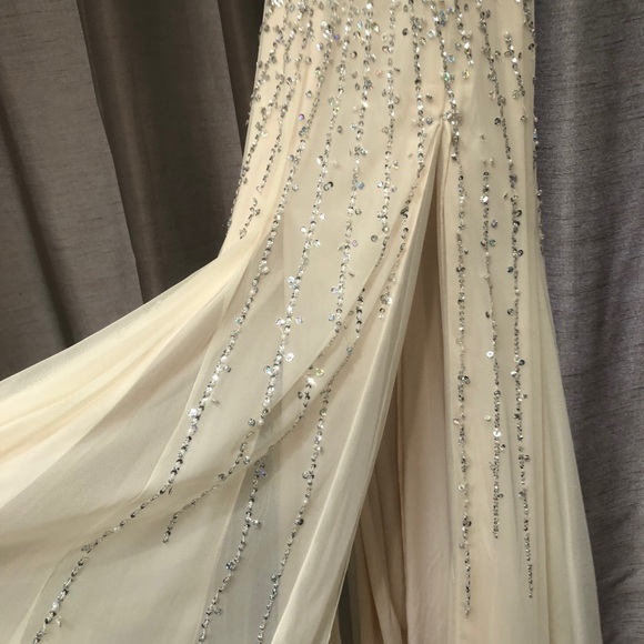 Sean collection GORGEOUS dazzling prom dress - Picture 5 of 8